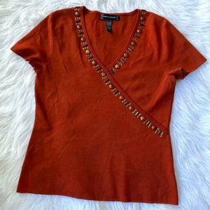 Cable & Gauge Beaded V-Neck Top